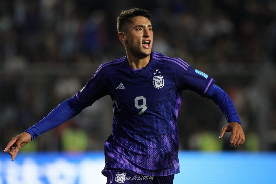 在现代足球 在现代足球