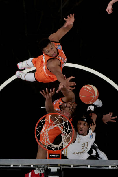 不轻易承诺 不轻易承诺